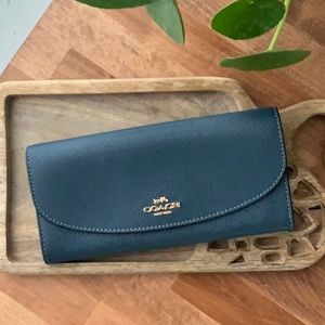 Coach Wallet - Like New